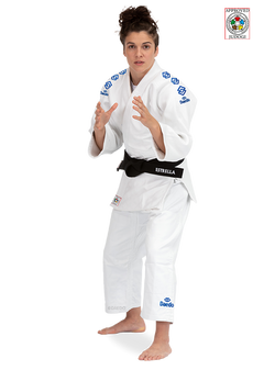 JUDOGI DAEDO LOGO EN HOMBRO BLANCO
