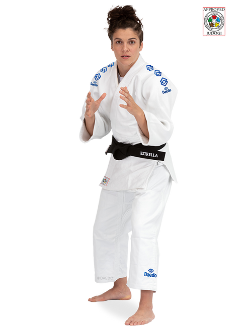 JUDOGI DAEDO LOGO EN HOMBRO BLANCO