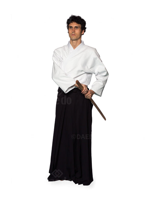 HAKAMA NEGRA